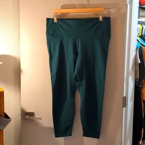 Fabletics 1X forest green power hold capris